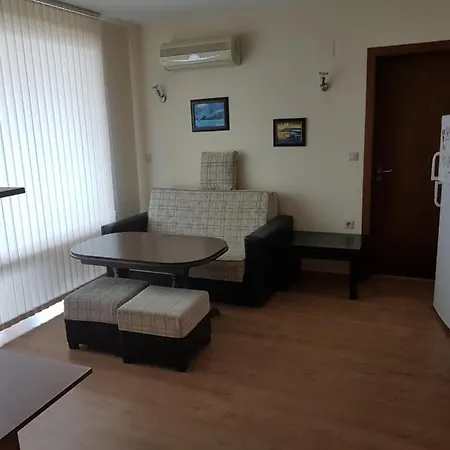 Лазаринка Стоянова Apartamento *